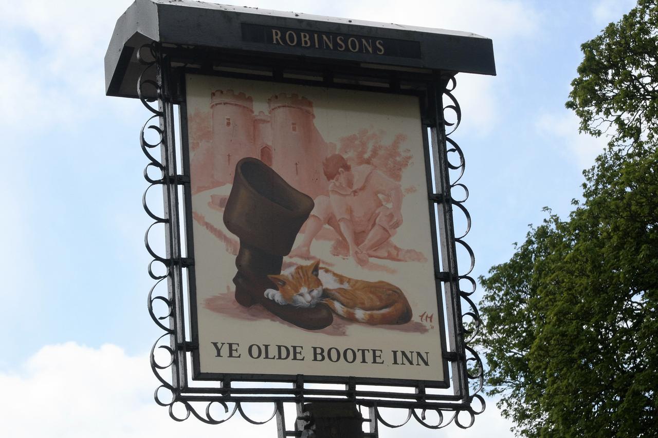 Ye Olde Boote Inn Oswestry Exteriör bild